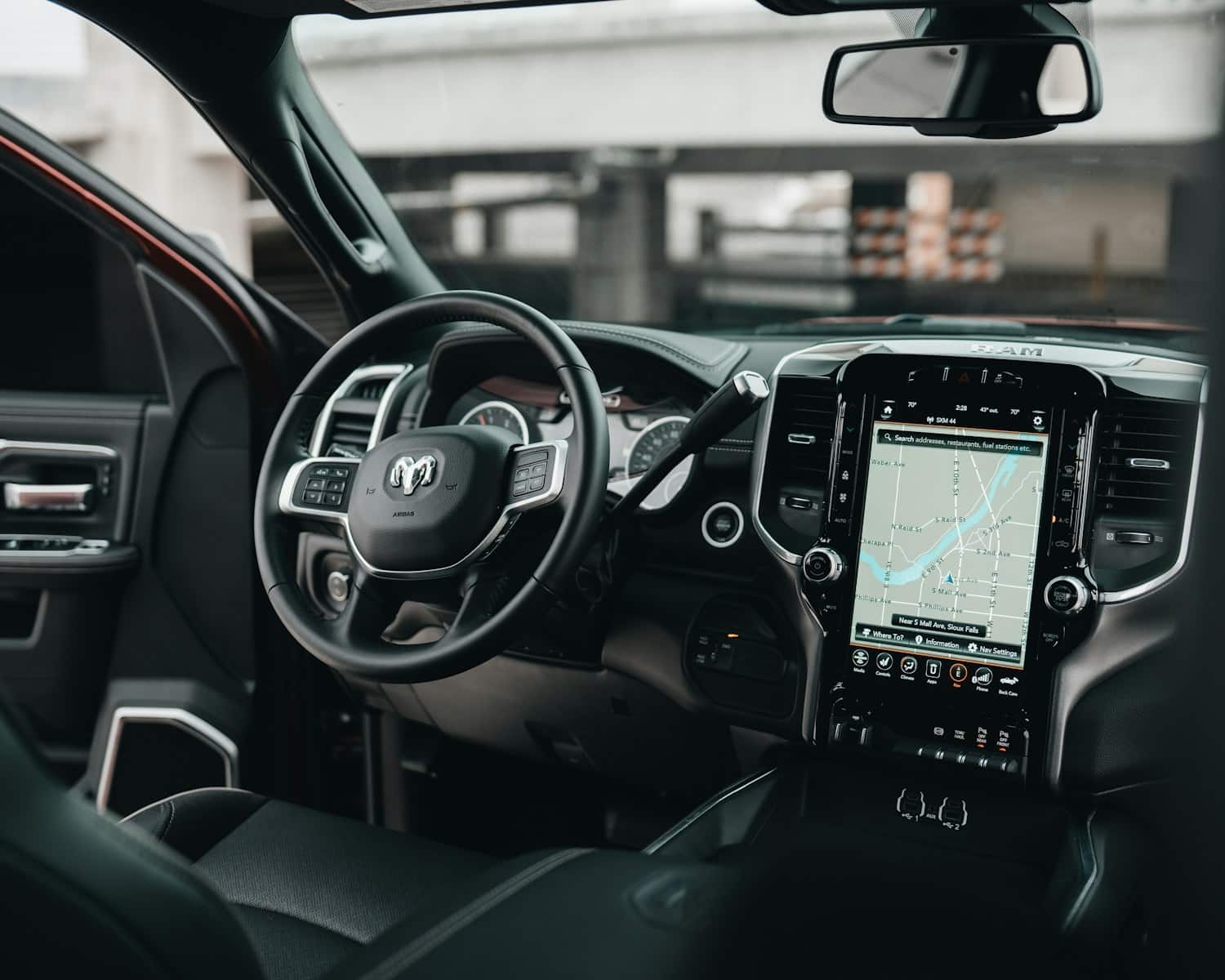 Guide Complet sur l'Assurance des Voitures Semi-Autonomes