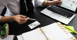 découvrez comment effectuer une analyse swot efficace pour évaluer les forces, faiblesses, opportunités et menaces de votre entreprise. apprenez à optimiser vos stratégies et à prendre des décisions éclairées grâce à cette méthode incontournable.