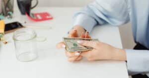 découvrez comment atteindre et maintenir une stabilité financière solide grâce à des conseils pratiques, des stratégies d'épargne et des investissements judicieux. améliorez votre bien-être économique et sécurisez votre avenir financier.