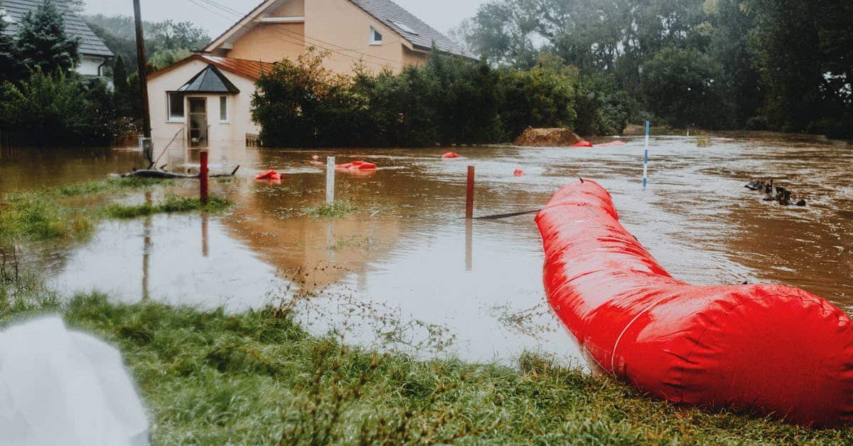 découvrez comment protéger votre propriété des inondations grâce à des solutions efficaces et durables. informez-vous sur les systèmes de drainage, les barrières anti-inondation et les stratégies préventives pour garantir la sécurité de votre environnement.