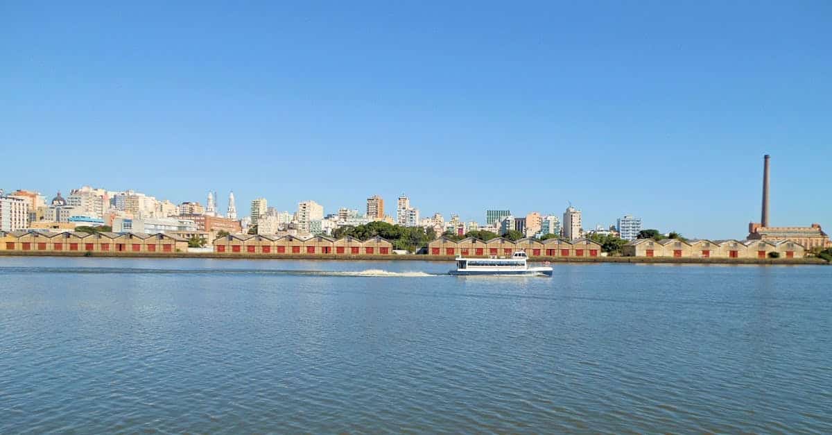 découvrez notre guide complet sur l'assurance bateau : protégez votre embarcation avec des conseils pratiques, des informations essentielles sur les couvertures disponibles et les meilleures offres du marché. naviguez l'esprit tranquille grâce à notre expertise en assurance maritime.