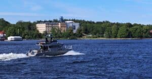 découvrez notre assurance bateau sur mesure, conçue pour protéger votre embarcation et vous offrir une tranquillité d'esprit. profitez de garanties complètes, d'une assistance 24/7 et de conseils d'experts pour naviguer en toute sécurité.