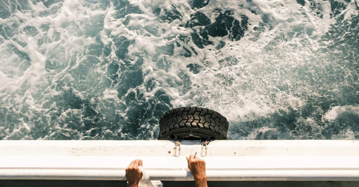 protégez votre bateau avec une assurance adaptée à vos besoins. découvrez nos offres d'assurance bateau, incluant une couverture complète contre les dommages, le vol et la responsabilité civile. naviguez en toute sérénité grâce à nos solutions personnalisées.