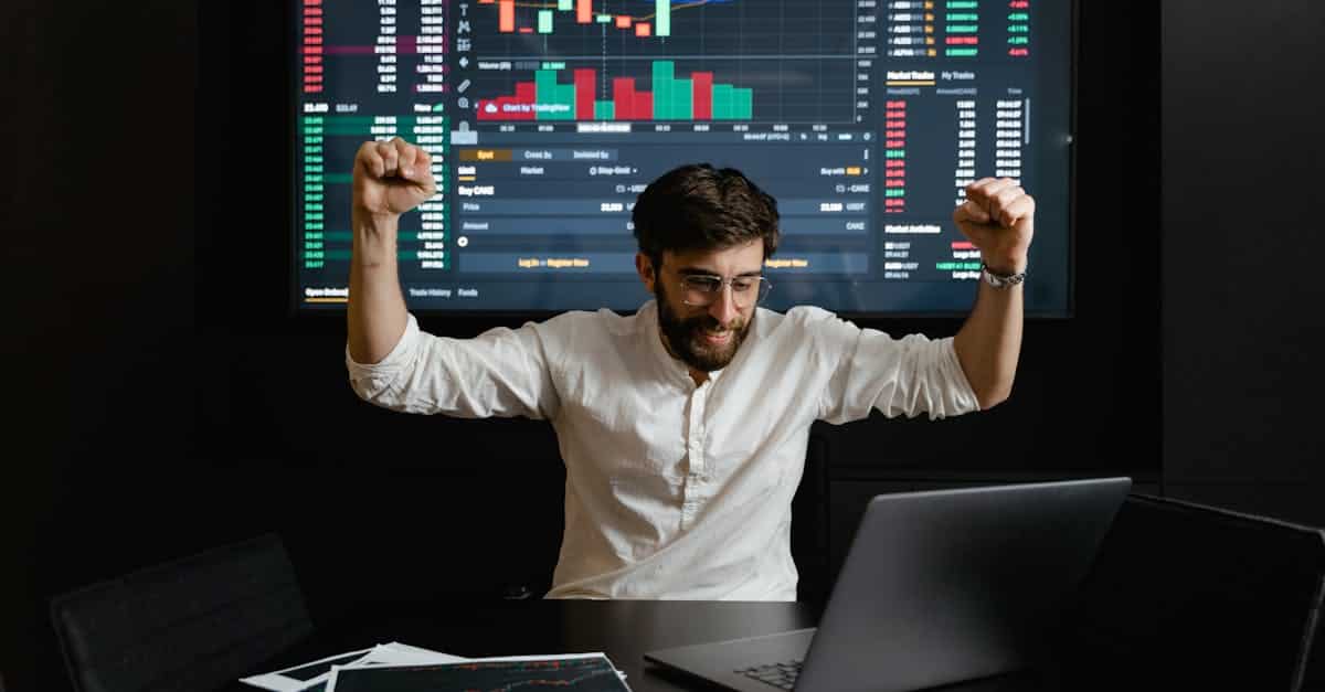 découvrez le monde de la banque d'investissement, où l'expertise financière rencontre la stratégie d'entreprise. apprenez comment les banques d'investissement assistent les entreprises lors d'opérations de fusion-acquisition, d'émissions de titres et de conseils financiers, tout en naviguant sur les marchés financiers complexes.