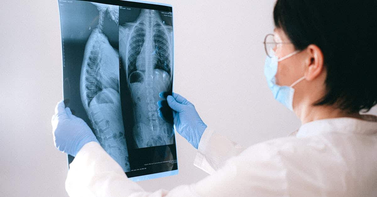 découvrez le rôle essentiel des radiologistes, spécialistes de l'imagerie médicale, dans le diagnostic et le suivi des maladies grâce aux technologies avancées telles que l’irm, la radiographie et le scanner.