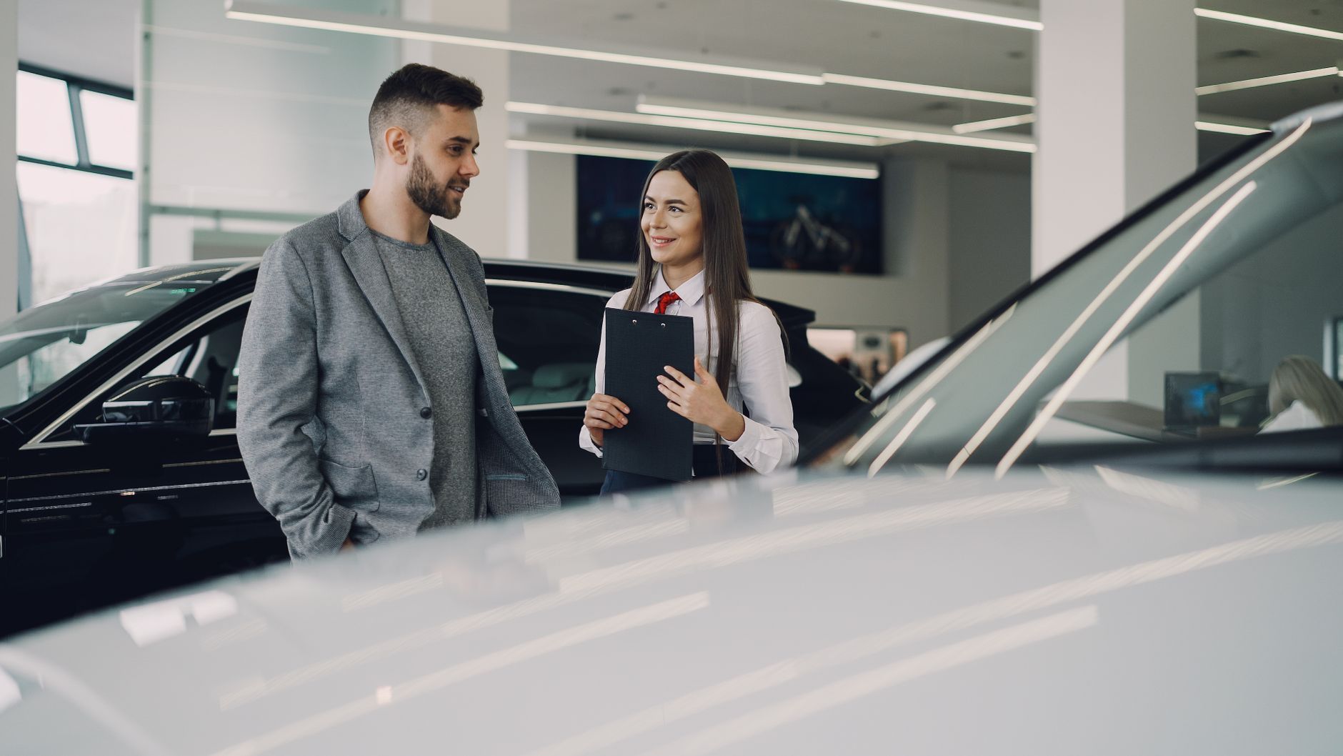 Courtier en assurance auto : tarifs, commissions et vraies économies 2026