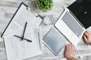 Formation assurance en ligne : guide complet 2025 pour réussir