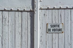 Vol de voiture : délais de déclaration, indemnisation et véhicule retrouvé