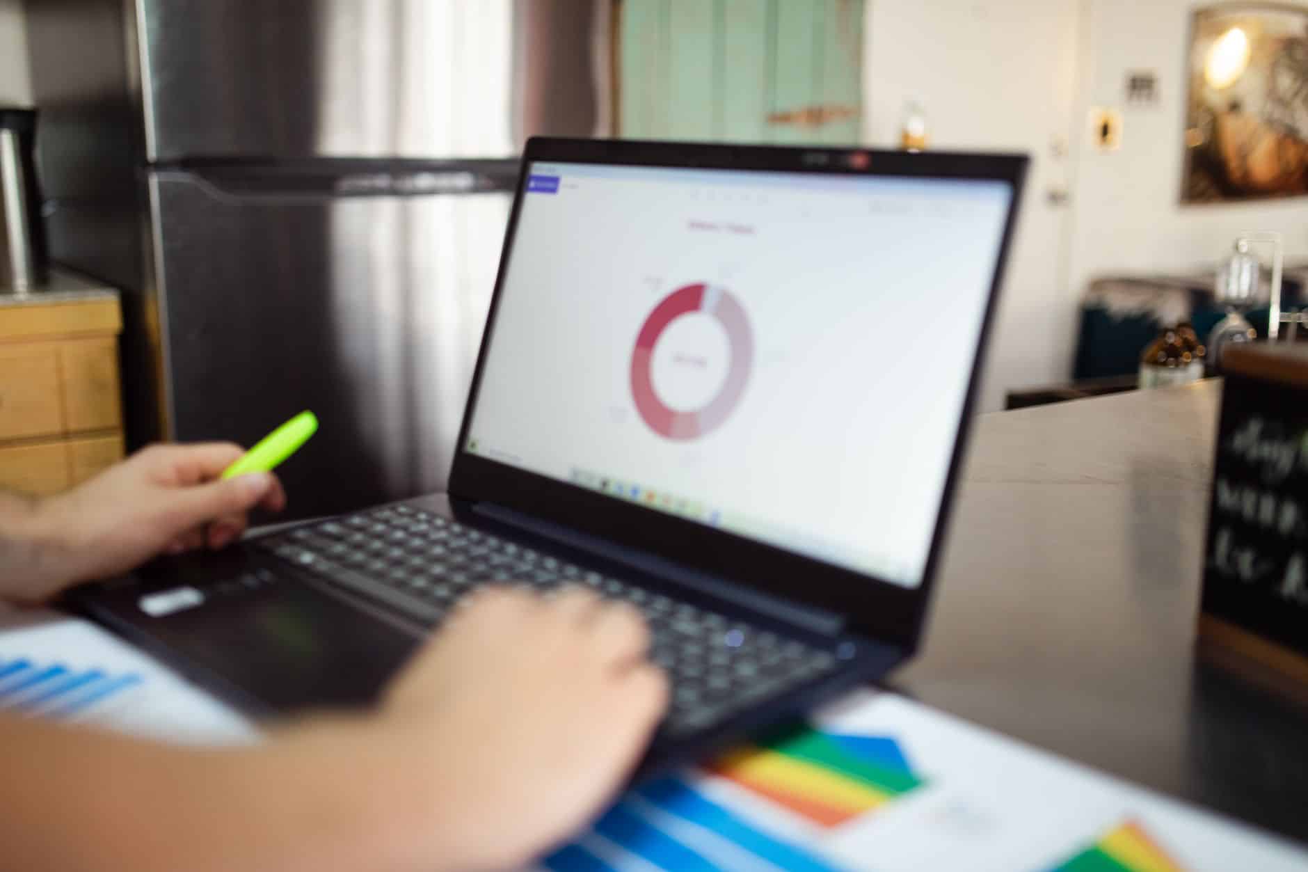 Comparateurs d'assurance : comment gagnent-ils vraiment leur argent ?