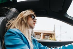 Courtier en assurance voiture : économies réelles et comparatif 2026